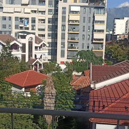 Royal 3 Hostel Тирана Экстерьер фото
