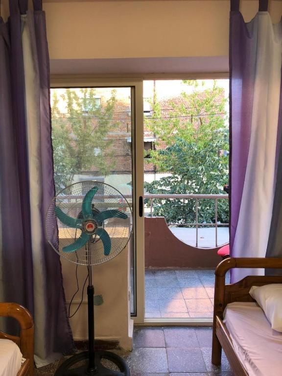 Royal 3 Hostel Тирана Экстерьер фото