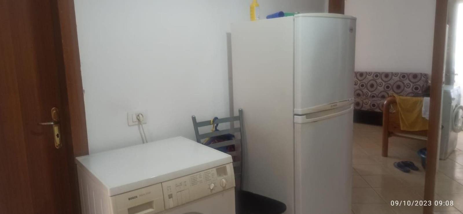 Royal 3 Hostel Тирана Экстерьер фото