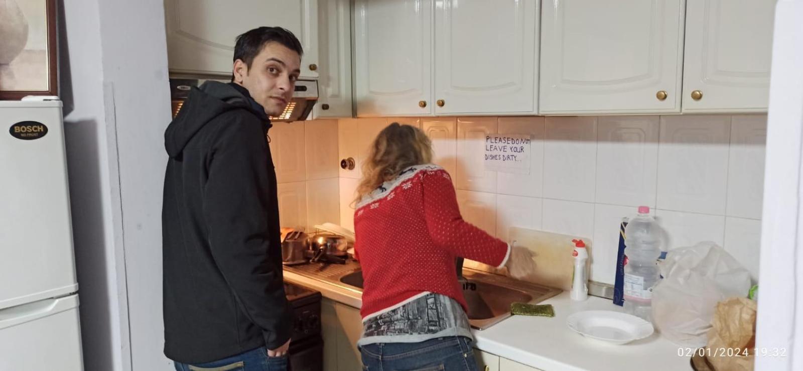 Royal 3 Hostel Тирана Экстерьер фото